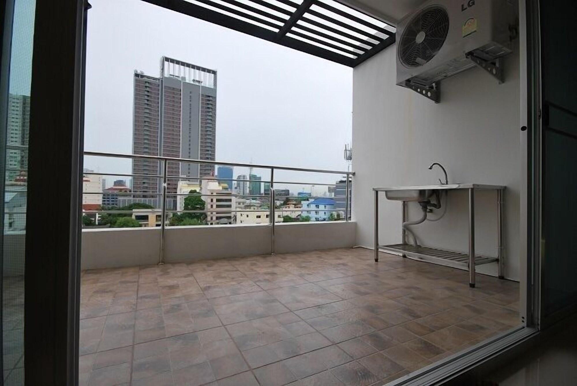 Aparthotel Baan Mina Bangkok Exterior foto