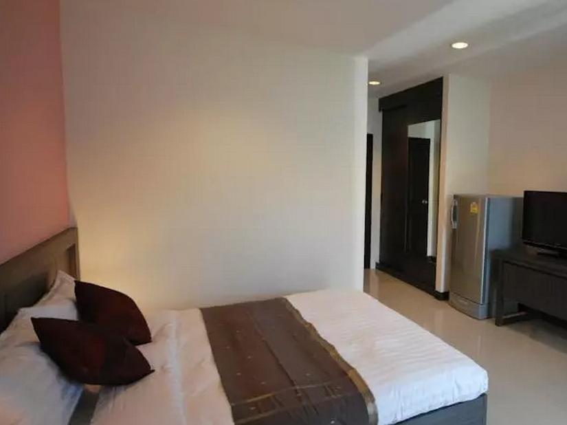 Aparthotel Baan Mina Bangkok Exterior foto