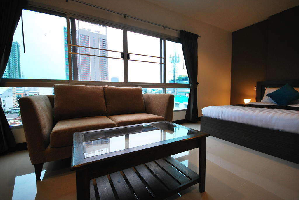 Aparthotel Baan Mina Bangkok Exterior foto